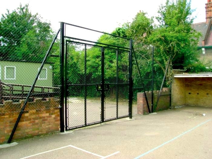 Chain Link Fencing – Stratford School