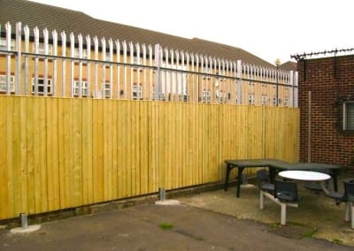Steel Palisade Fencing – Eastlea School London