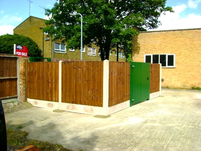 Timber Closeboard Fencing – St Georges School Enfield