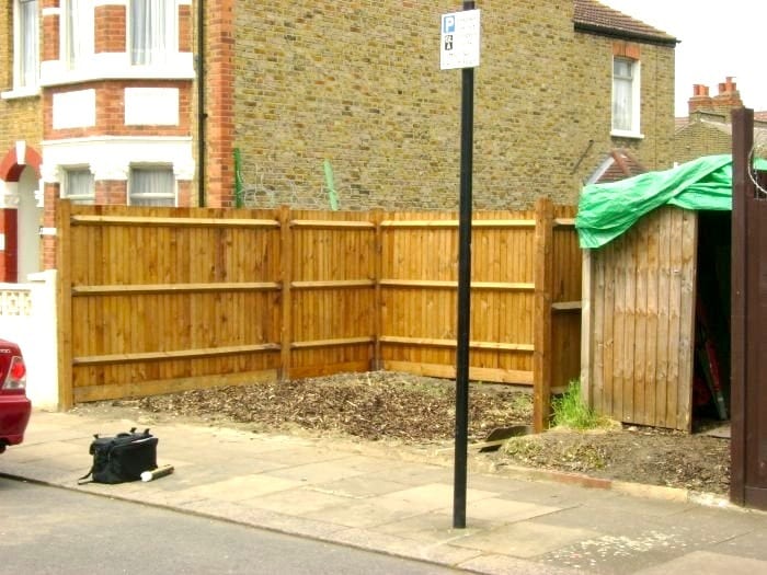 Timber Closeboard Fencing – Place Homes