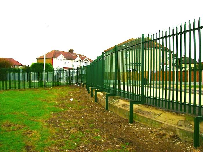 Steel Palisade Fencing London – King Solomon High School Barkingside London